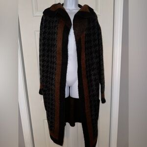 Max studio. Open long cardigan. Size small